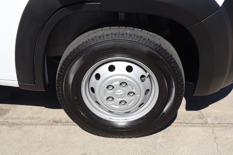 Ram ProMaster Cargo Van Vehicle Full-screen Gallery Image 12