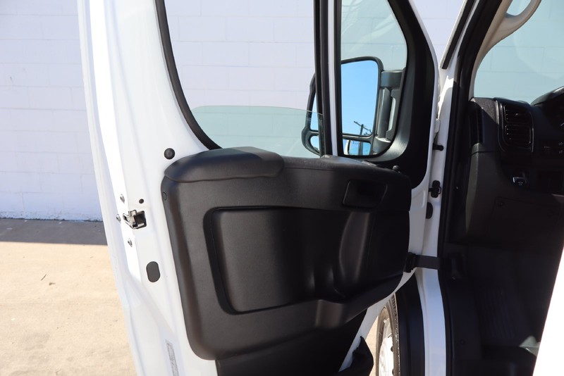 Ram ProMaster Cargo Van Vehicle Full-screen Gallery Image 13