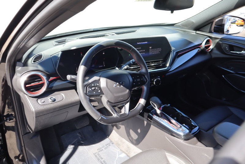 Chevrolet Trax Vehicle Full-screen Gallery Image 15