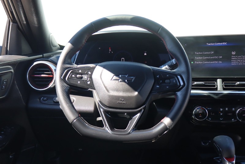 Chevrolet Trax Vehicle Full-screen Gallery Image 23