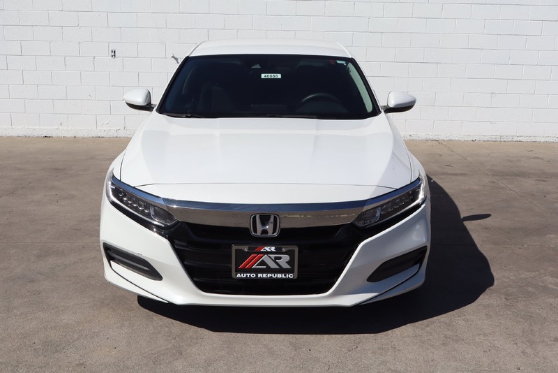 Honda Accord Sedan Vehicle Full-screen Gallery Image 02