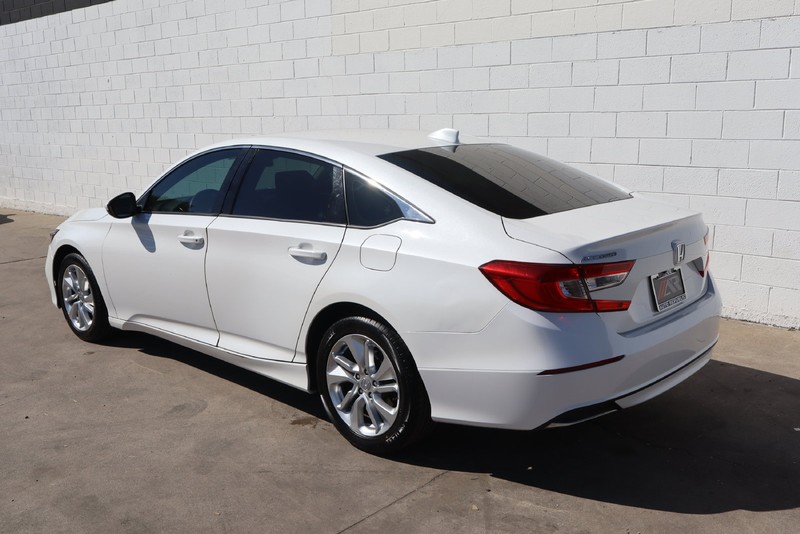 Honda Accord Sedan Vehicle Full-screen Gallery Image 09