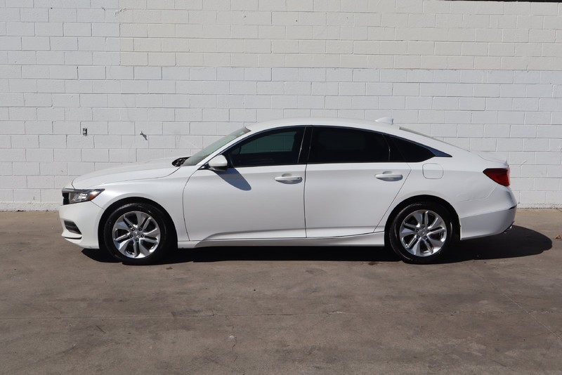 Honda Accord Sedan Vehicle Full-screen Gallery Image 10