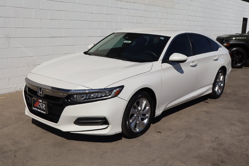 Honda Accord Sedan Vehicle Full-screen Gallery Image 11