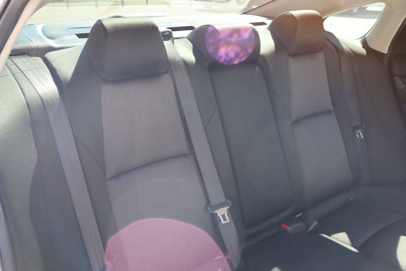 Honda Accord Sedan Vehicle Full-screen Gallery Image 20