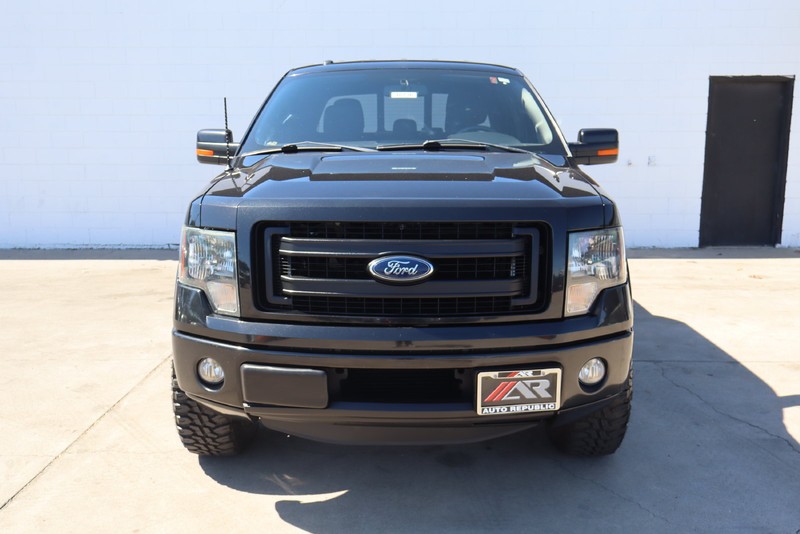 Ford F-150 Vehicle Full-screen Gallery Image 02