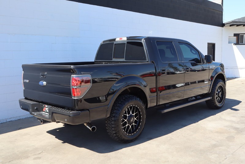 Ford F-150 Vehicle Full-screen Gallery Image 05
