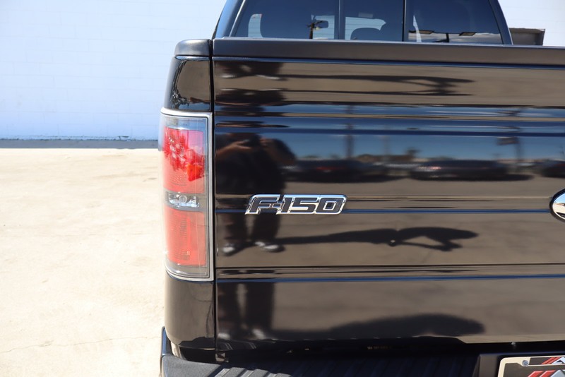 Ford F-150 Vehicle Full-screen Gallery Image 07