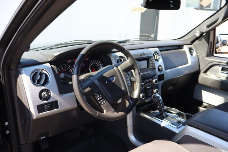 Ford F-150 Vehicle Full-screen Gallery Image 14