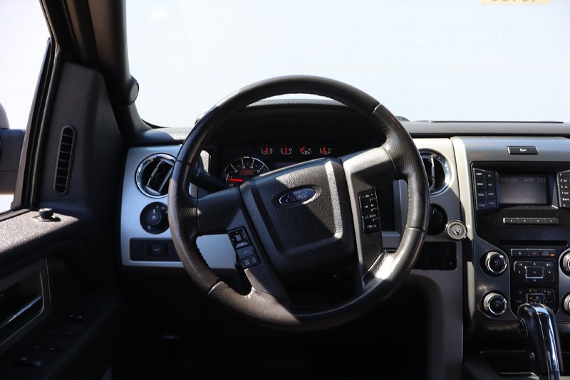 Ford F-150 Vehicle Full-screen Gallery Image 22