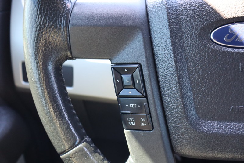 Ford F-150 Vehicle Full-screen Gallery Image 23
