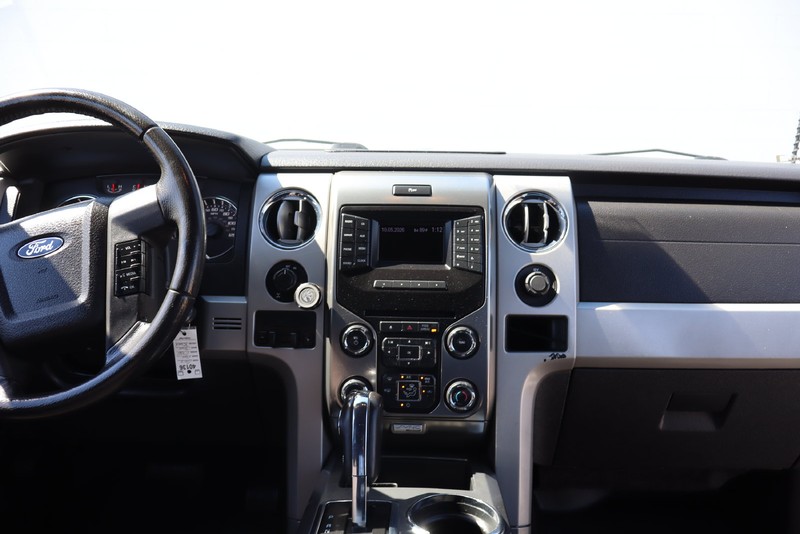 Ford F-150 Vehicle Full-screen Gallery Image 25