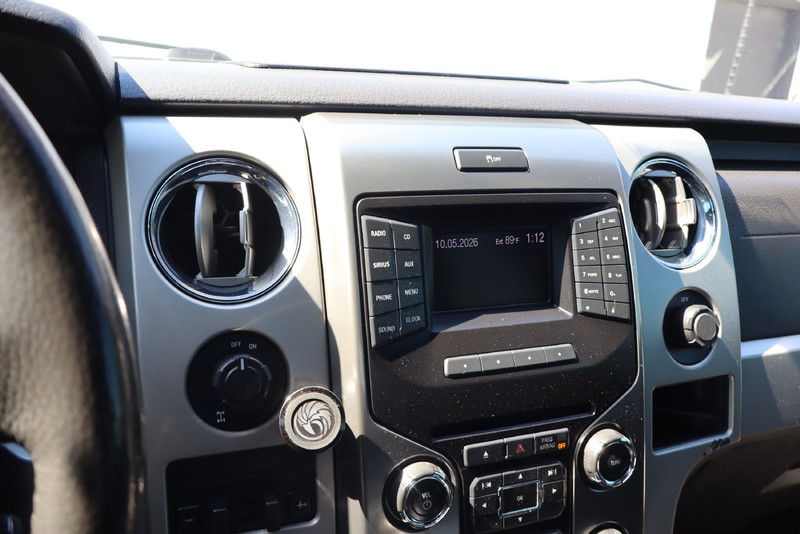 Ford F-150 Vehicle Full-screen Gallery Image 26