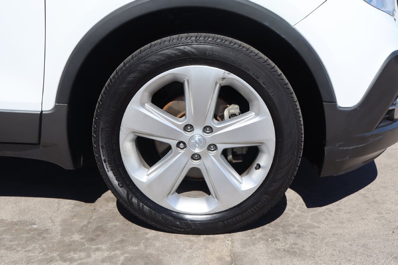 Buick Encore Vehicle Full-screen Gallery Image 12