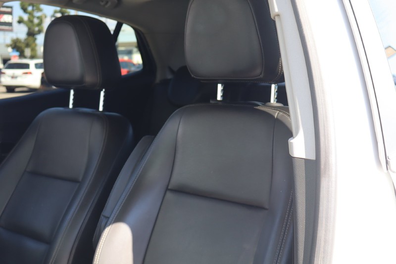 Buick Encore Vehicle Full-screen Gallery Image 16