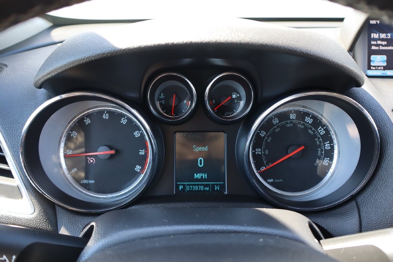 Buick Encore Vehicle Full-screen Gallery Image 21