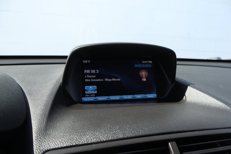 Buick Encore Vehicle Full-screen Gallery Image 26