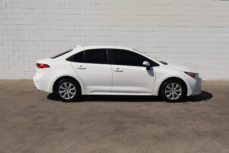 Toyota Corolla Vehicle Full-screen Gallery Image 04