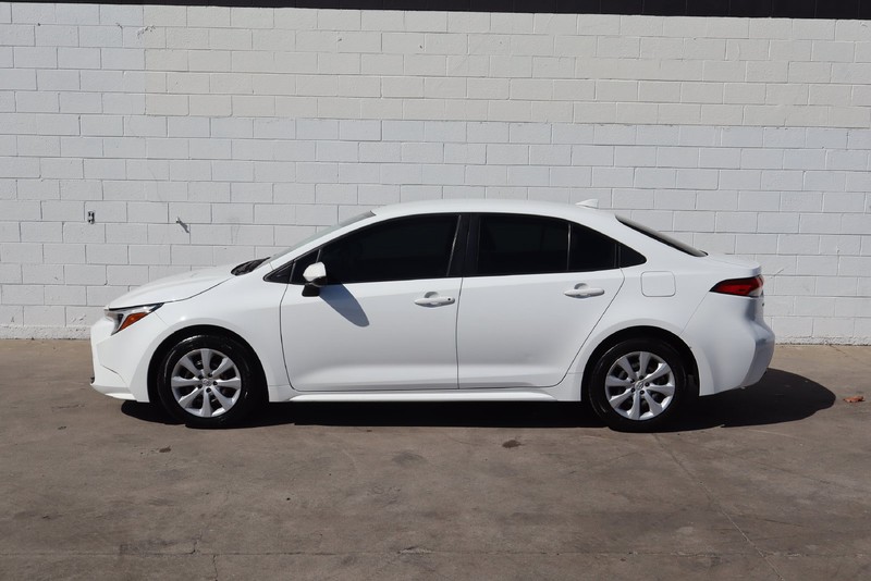 Toyota Corolla Vehicle Full-screen Gallery Image 10