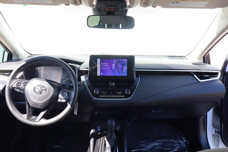 Toyota Corolla Vehicle Full-screen Gallery Image 21