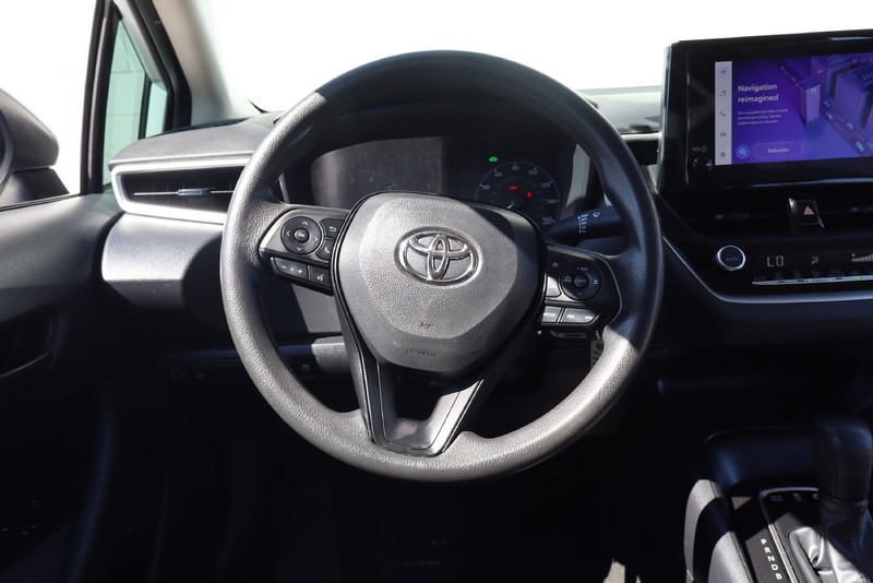 Toyota Corolla Vehicle Full-screen Gallery Image 23