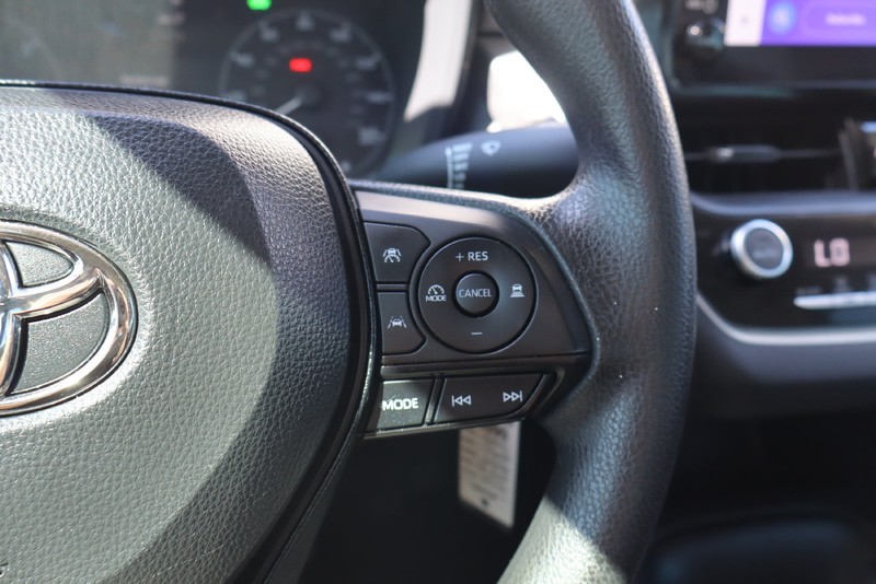 Toyota Corolla Vehicle Full-screen Gallery Image 25