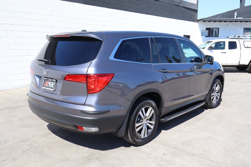Honda Pilot Vehicle Full-screen Gallery Image 05
