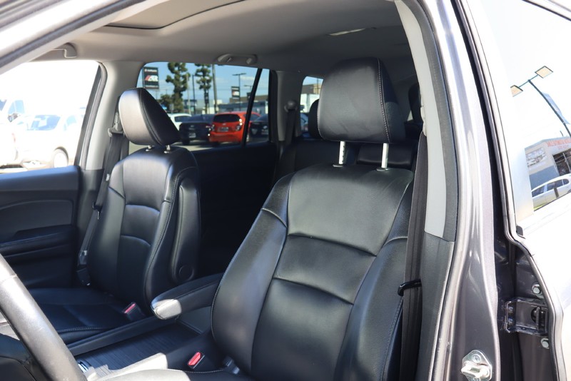 Honda Pilot Vehicle Full-screen Gallery Image 14