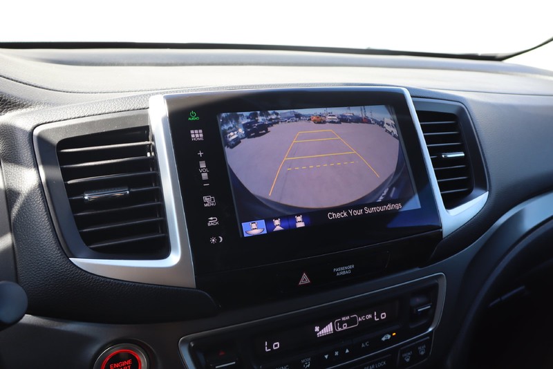 Honda Pilot Vehicle Full-screen Gallery Image 26
