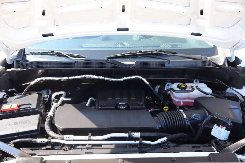 Chevrolet Silverado 1500 Vehicle Full-screen Gallery Image 12
