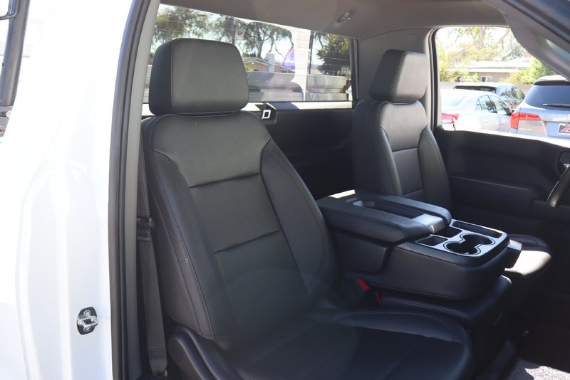 Chevrolet Silverado 1500 Vehicle Full-screen Gallery Image 19