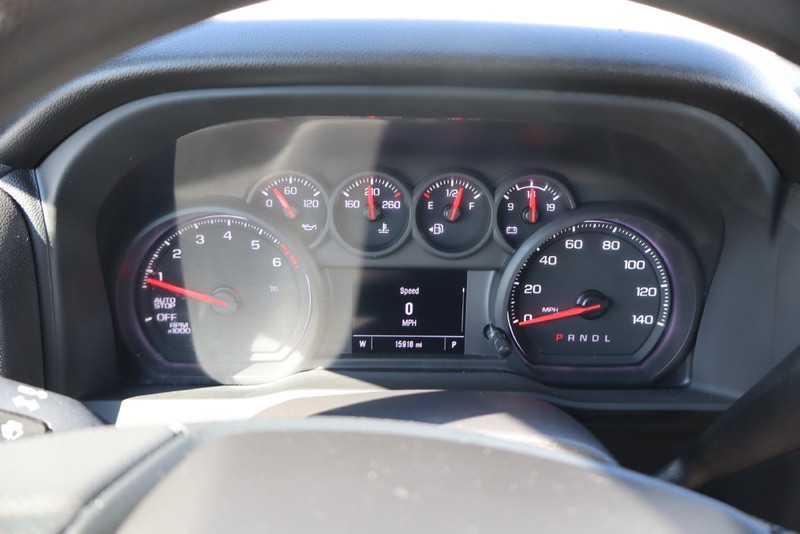 Chevrolet Silverado 1500 Vehicle Full-screen Gallery Image 21