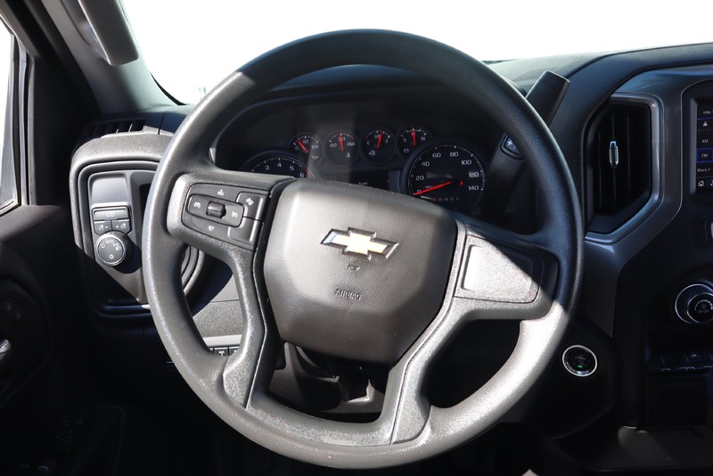 Chevrolet Silverado 1500 Vehicle Full-screen Gallery Image 22