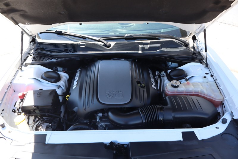 Dodge Challenger Vehicle Full-screen Gallery Image 12