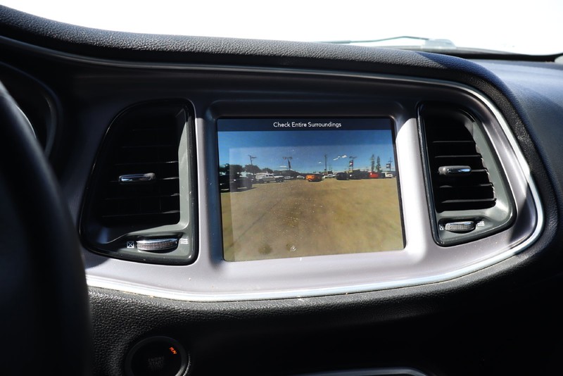 Dodge Challenger Vehicle Full-screen Gallery Image 27