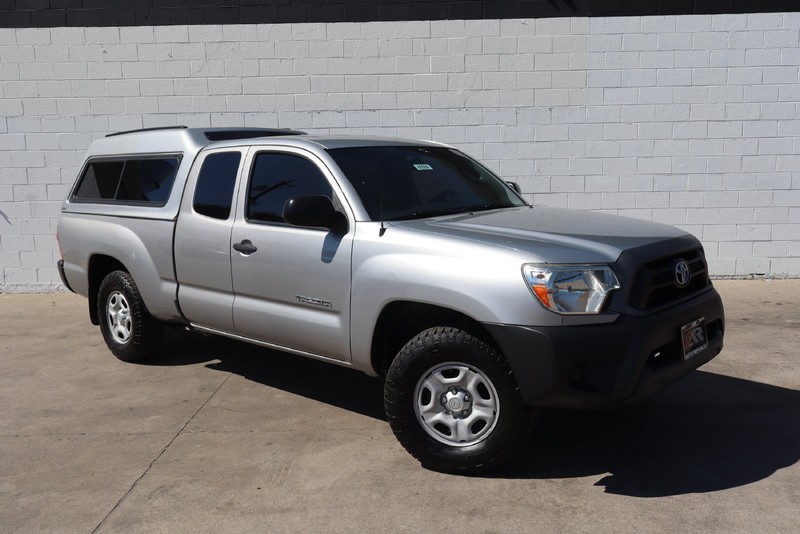 Toyota Tacoma Vehicle Full-screen Gallery Image 02