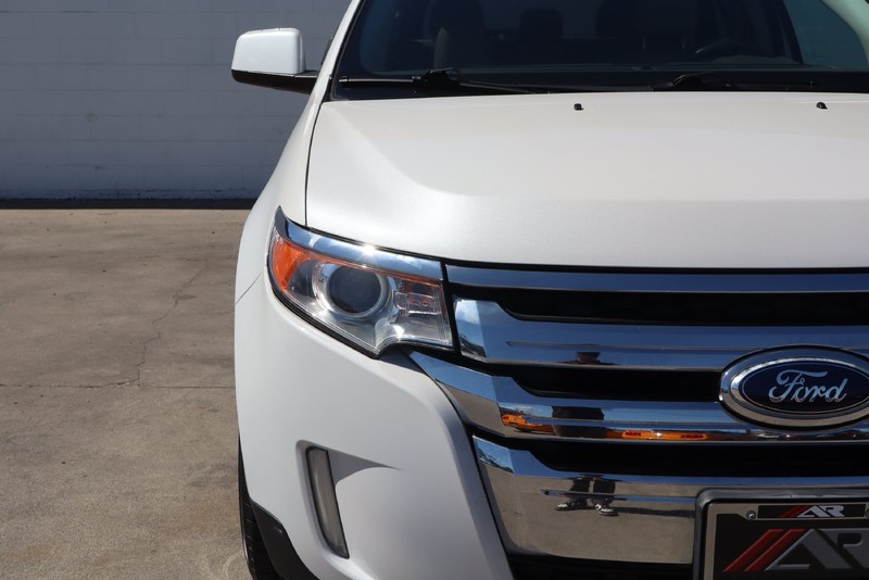 Ford Edge Vehicle Full-screen Gallery Image 03