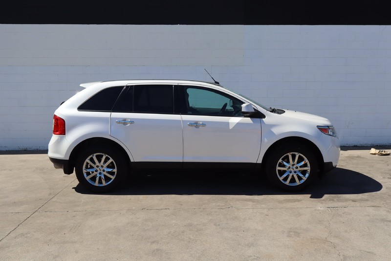 Ford Edge Vehicle Full-screen Gallery Image 04