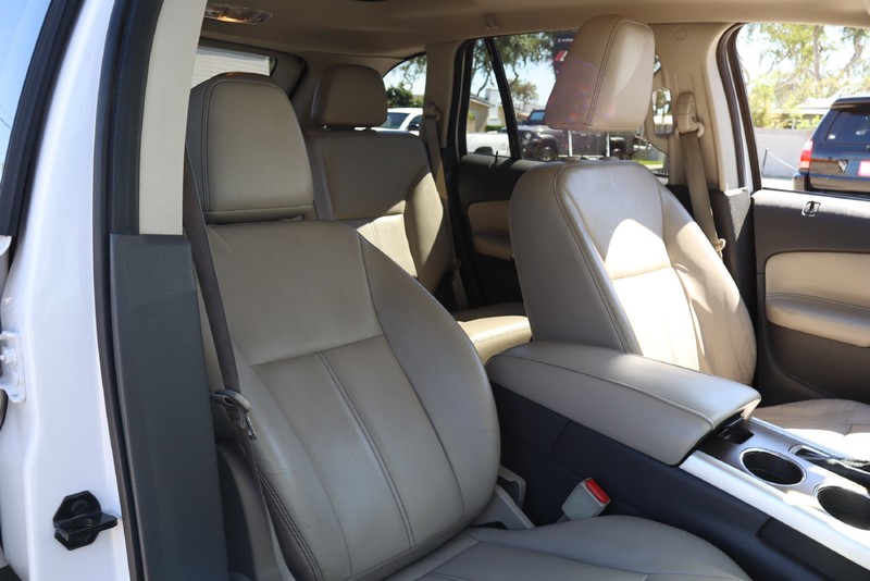 Ford Edge Vehicle Full-screen Gallery Image 18