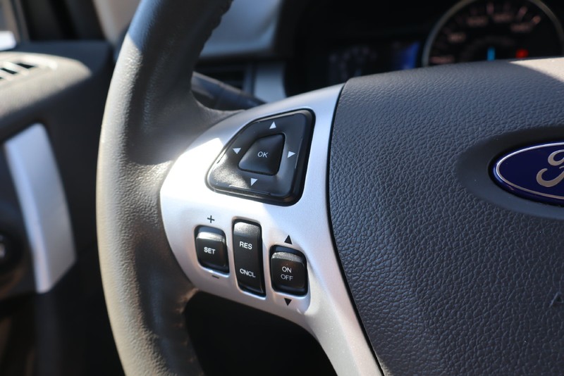 Ford Edge Vehicle Full-screen Gallery Image 23