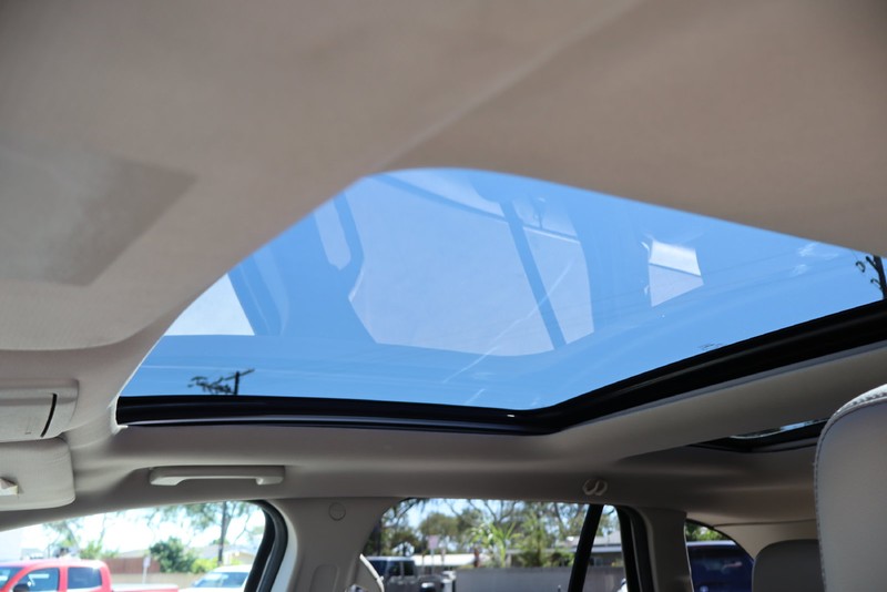 Ford Edge Vehicle Full-screen Gallery Image 29