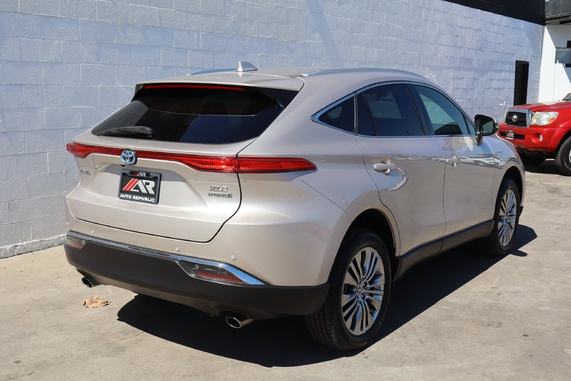 Toyota Venza Vehicle Full-screen Gallery Image 05