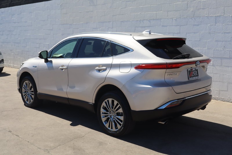 Toyota Venza Vehicle Full-screen Gallery Image 10
