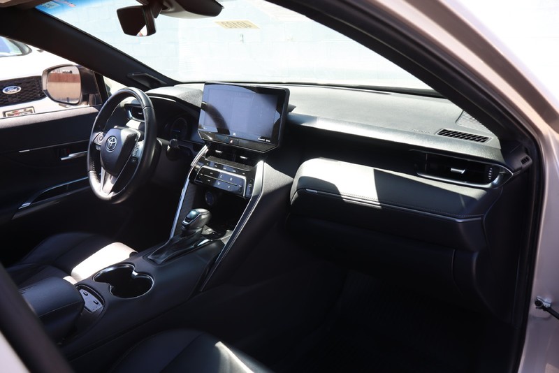 Toyota Venza Vehicle Full-screen Gallery Image 19