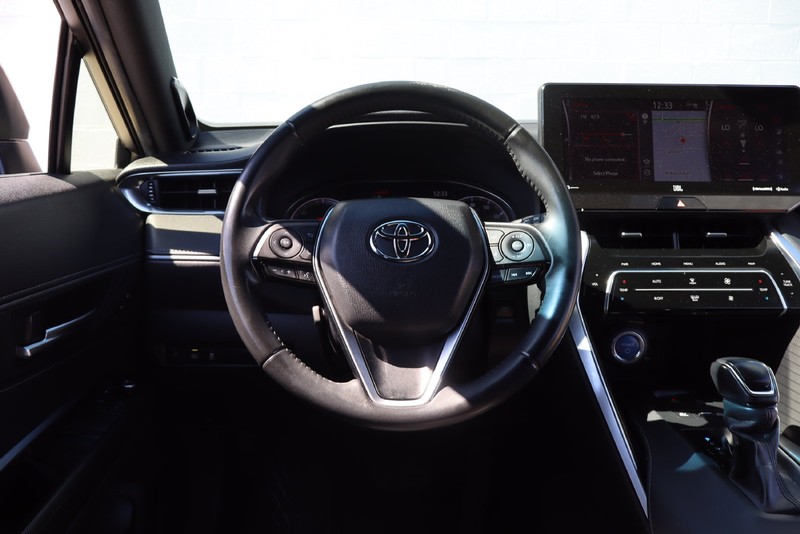 Toyota Venza Vehicle Full-screen Gallery Image 24