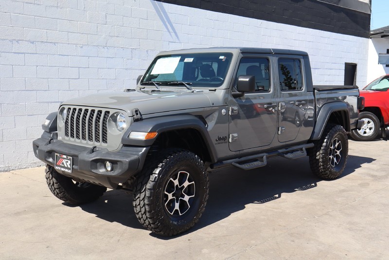 Jeep Gladiator Vehicle Full-screen Gallery Image 11