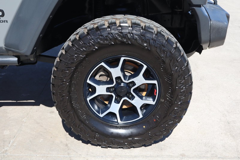 Jeep Gladiator Vehicle Full-screen Gallery Image 13