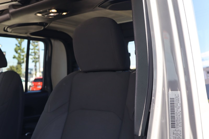 Jeep Gladiator Vehicle Full-screen Gallery Image 17