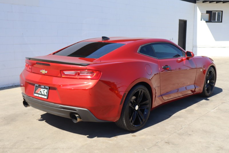 Chevrolet Camaro Vehicle Full-screen Gallery Image 05