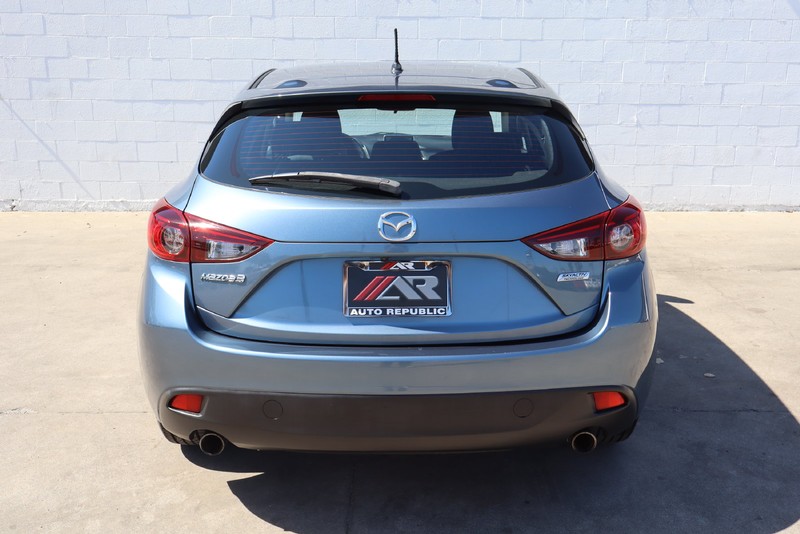 Mazda Mazda3 Hatchback Vehicle Full-screen Gallery Image 06